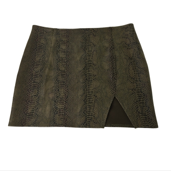 🎄 3/$30 bundle💼 Sale ends Dec 8, 2025 Only Items With 🎄 - Picture 14 of 16